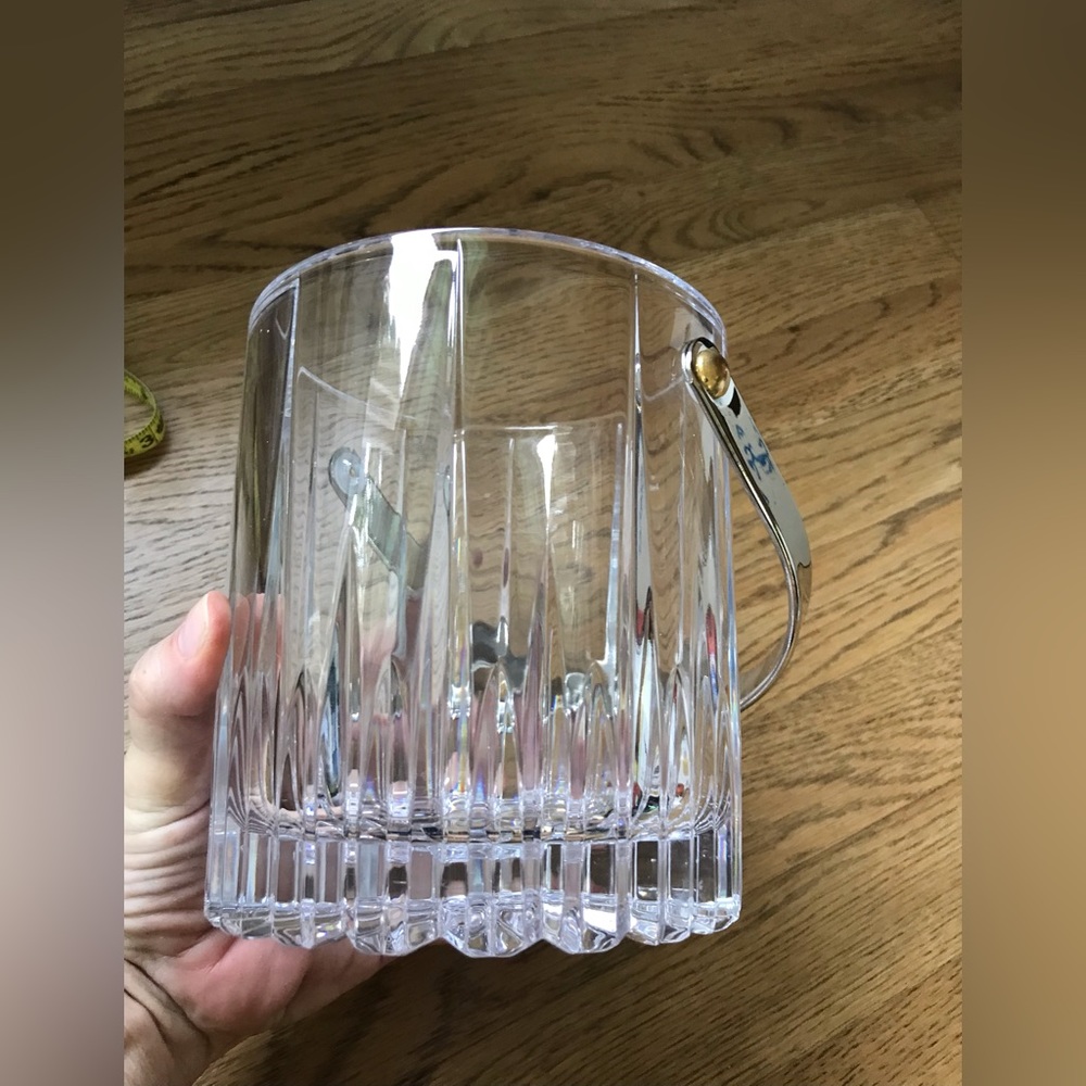 Vintage Mikisa crystal ice bucket with handle from mid 90”s EUC